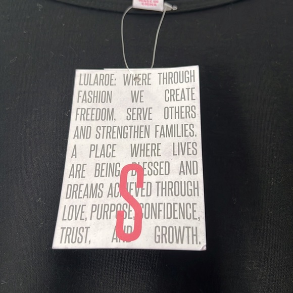 ✨New!✨ LuLaRoe Randy - Picture 3 of 3